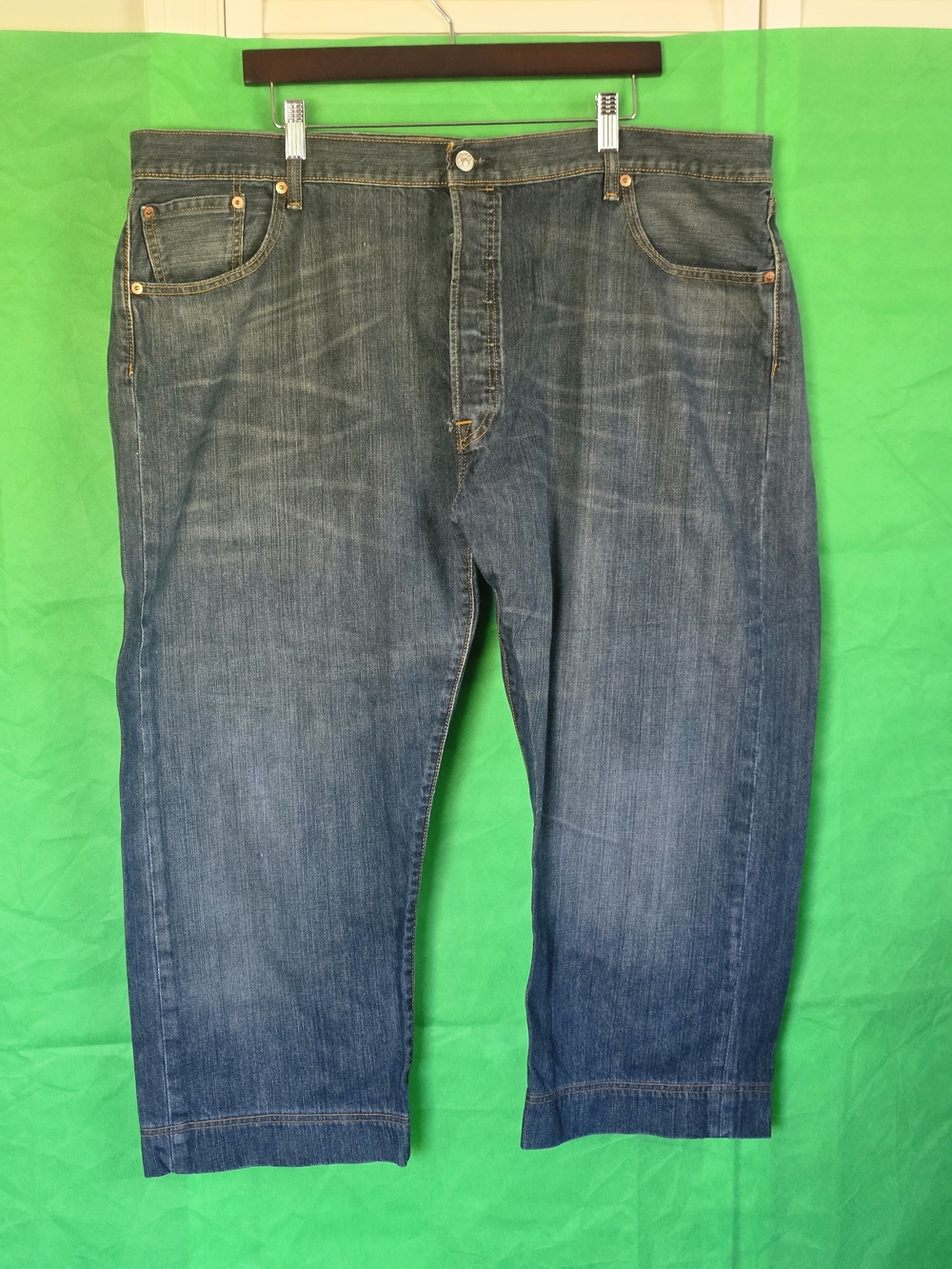 Levi’s 501 Button Fly Jeans Men’s 44x32 (Hemmed Inseam 23”) Medium Wash Straight